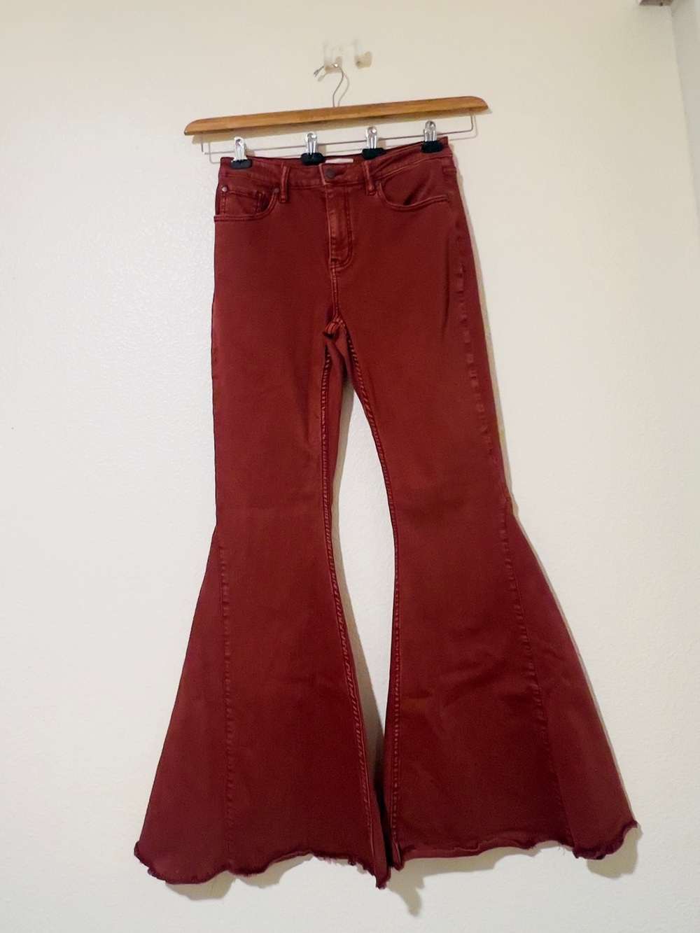 Shyanne-Women's High Rise Super Flare Jeans Rust Bell Bottoms 32x34 - Picture 2 of 11